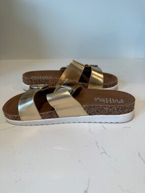 Women’s size 10 Metallic Gold Slide Sandals with Cork Footbed